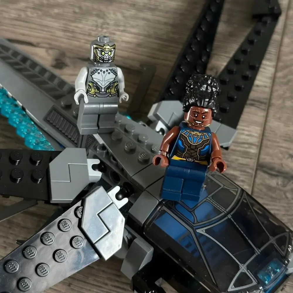Retired Marvel LEGO Black Panther Dragon Flyer 76186 - Incomplete